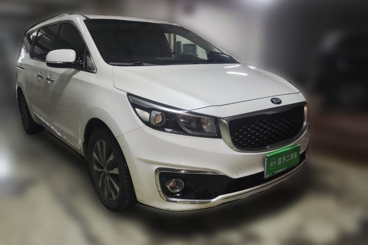 Used Kia Carnival 2015 2.2T Luxury Edition China IV Front Right 45 Deg