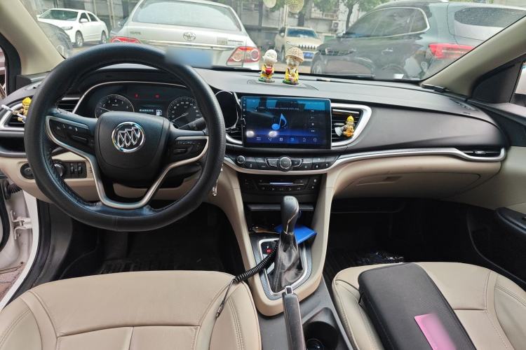 Used Buick GT 2019 15T Dual-Clutch Connected Elite Model China VI Center Console