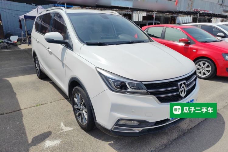 Used Baojun 730 2017 1.8L iAMT Prestige Version 7 Seats Front Right 45 Deg