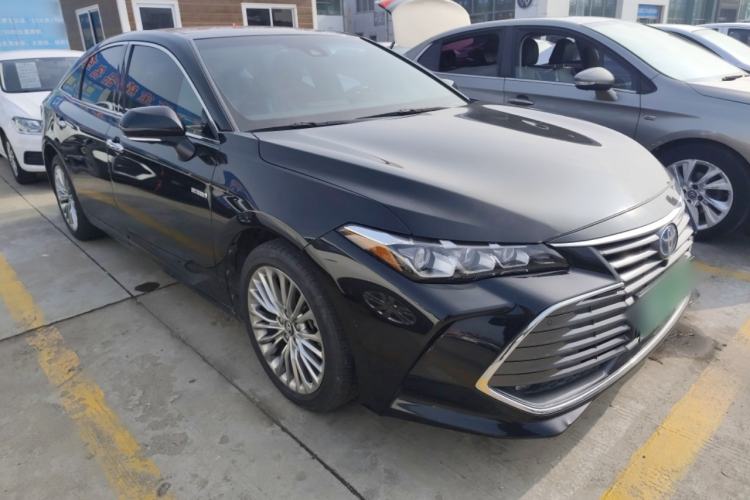 Used Toyota Avalon 2019 Dual-Engine 2.5L XLE Prestige Version China VI Standard Front Right 45 Deg