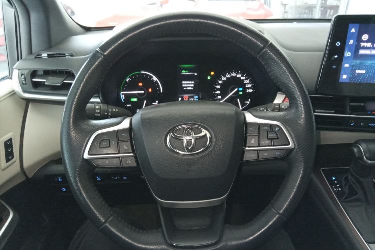 Used Toyota Granvia 2022 2.5L Hybrid Premium Edition