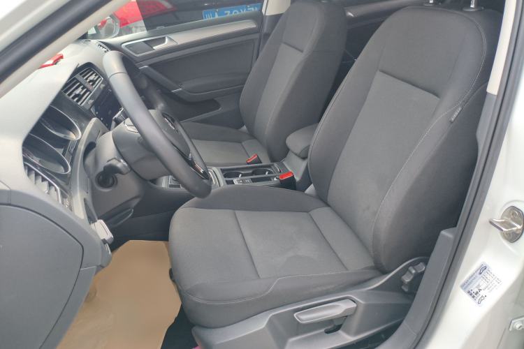 Used Volkswagen Golf 2020 200TSI DSG Comfortable and Ambitious Edition
