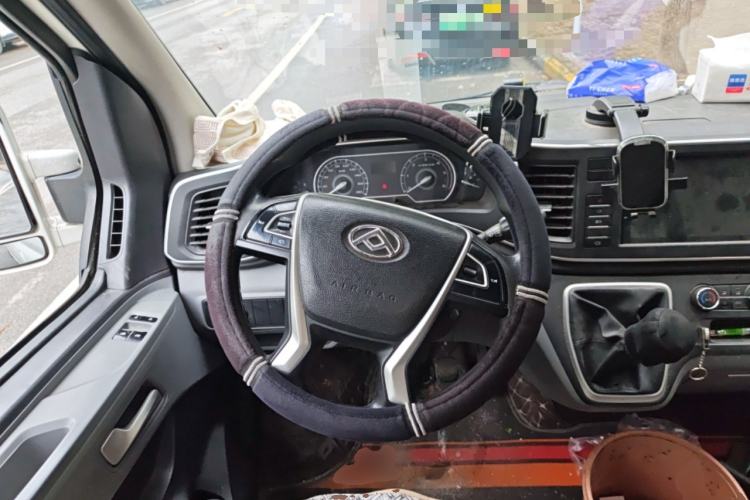 Used SAIC MAXUS Xintu V80 2021 2.0T Manual Classic Aoyuntong Short Wheelbase Ultra-Low Roof 5/6-Seater Steering Wheel