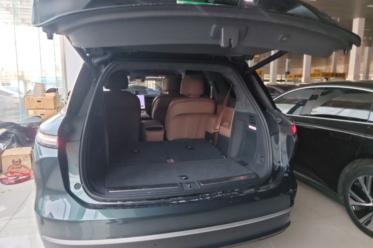 Used Nio ES8 2023 75 kWh Executive Edition Trunk