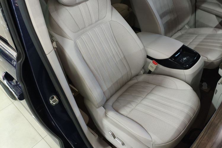 Used Roewe iMAX8 2023 400TGI Comfort Edition