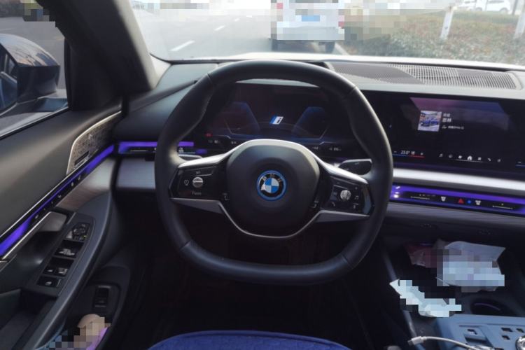 Used BMW i5 2024 eDrive 35L Prestige Luxury Package Steering Wheel