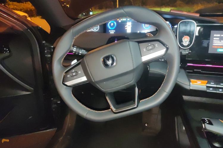 Used CHANGAN UNI-V 2023 1.5T Prestige Model Steering Wheel