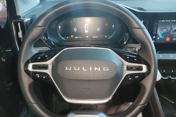 Used Wuling Xingyun 2023 2.0L DHT Flagship Edition