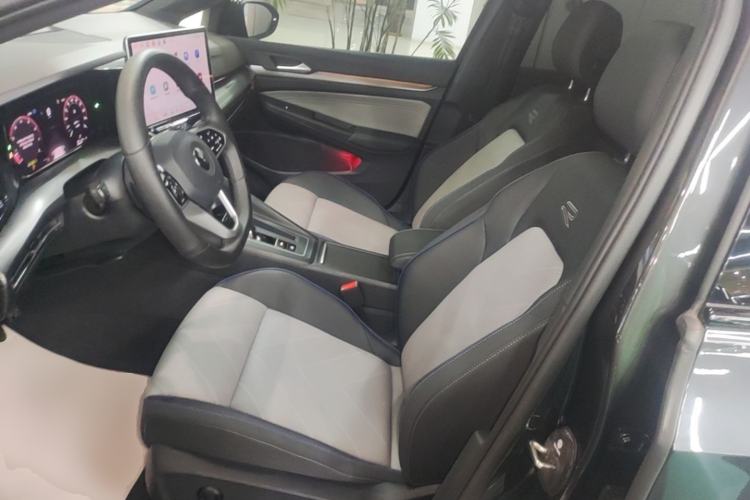 Used Volkswagen Golf 2025 Facelifted II 300TSI R-Line Left Front Seat