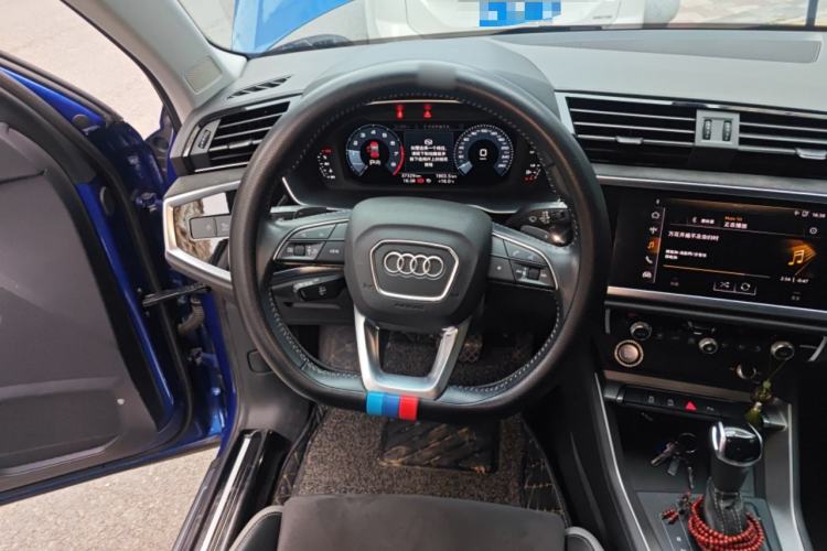 Used Audi Q3 2020 35 TFSI Fashion Dynamic Model Steering Wheel