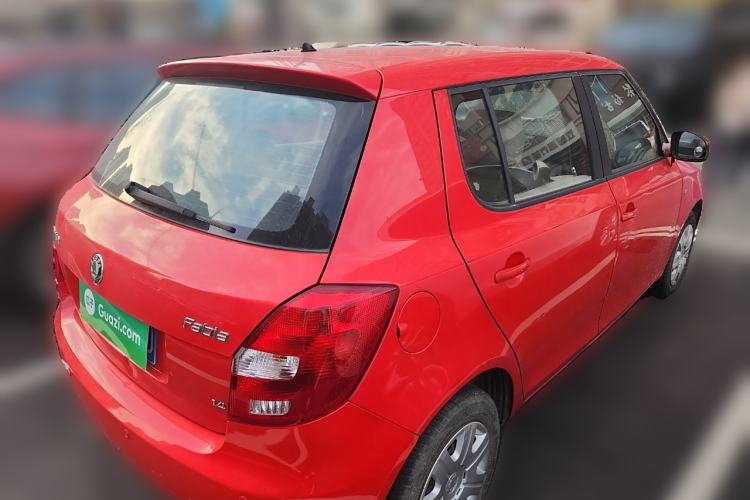 Used Skoda Fabia 2011 1.4L Manual Crystal Edition Rear Right 45 Deg