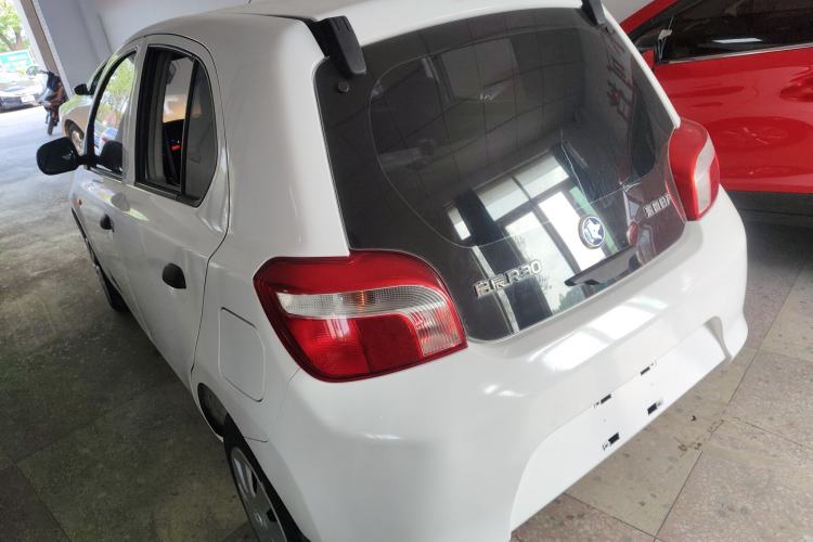 Used Venucia R30 2014 1.2L Manual Enjoyment Edition
