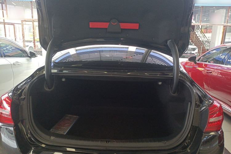 Used Hongqi H5 2020 1.8T Automatic Smart Connect Flagship Edition Trunk