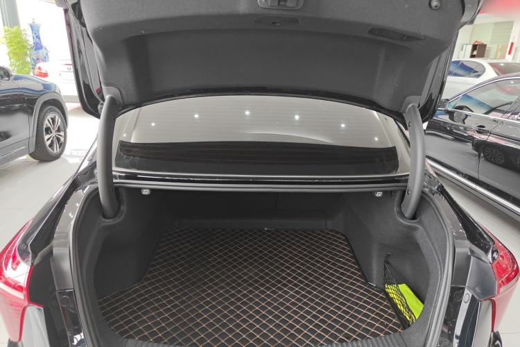 Used Hongqi H5 2024 2.0T Automatic Smart Connect Flagship Edition
