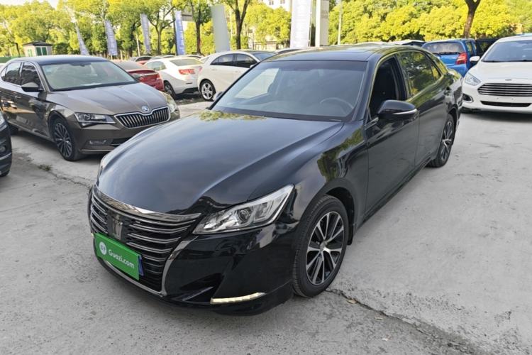 Used Toyota Crown 2018 2.0T Fashion Edition Front Left 45 Deg