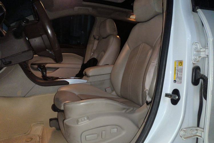 Used Cadillac SRX 2012 3.0L Luxury Model
