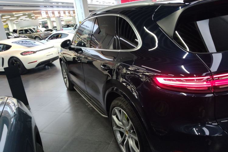 Used Porsche Cayenne E-Hybrid 2022 Cayenne E-Hybrid 2.0T Platinum Edition
