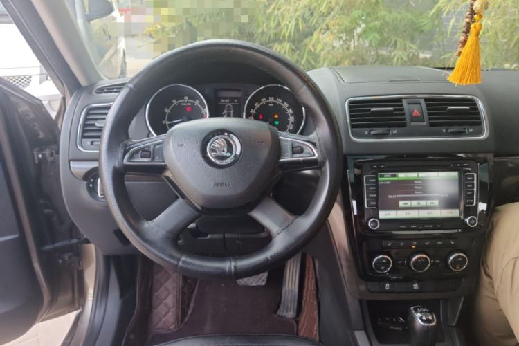 Used Skoda Yeti 2014 1.8TSI DSG All-Wheel Drive Edition Steering Wheel