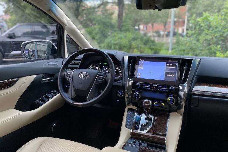 Used Toyota Alphard 2021 Dual-Engine 2.5L Luxury Edition