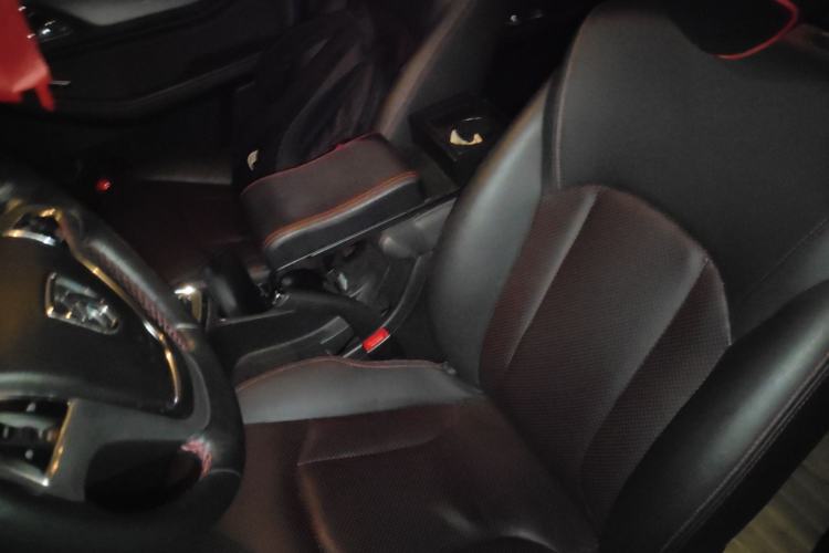 Used Baojun 560 2016 1.8L iAMT Luxury Model
