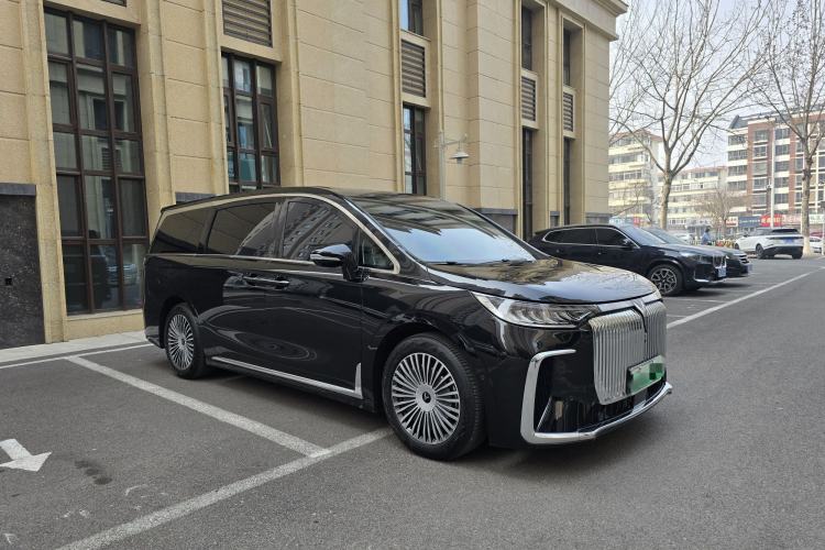 Used VOYAH Dream 2025 PHEV Four-Wheel Drive Prestige Kunpeng Edition
