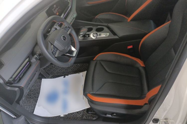 Used CHANGAN UNI-V 2025 1.5T 500Bar High-Energy Version