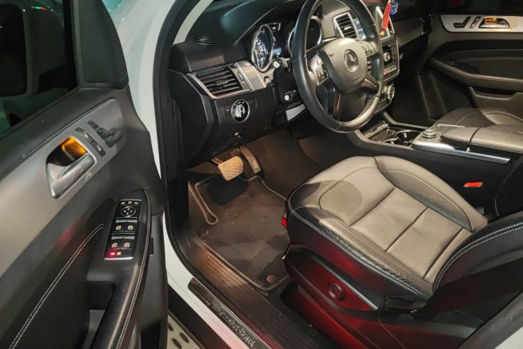 Used Mercedes-Benz M-Class 2014 ML 320 4MATIC Driver Seat