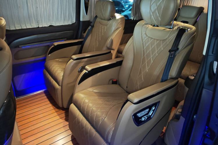 Used Mercedes-Benz Vito 2021 2.0T Business Version 7 Seats Left Rear Seat