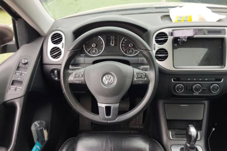 Used Volkswagen Tiguan 2017 300TSI Automatic Two-Wheel Drive Silk Road Comfort Edition Steering Wheel
