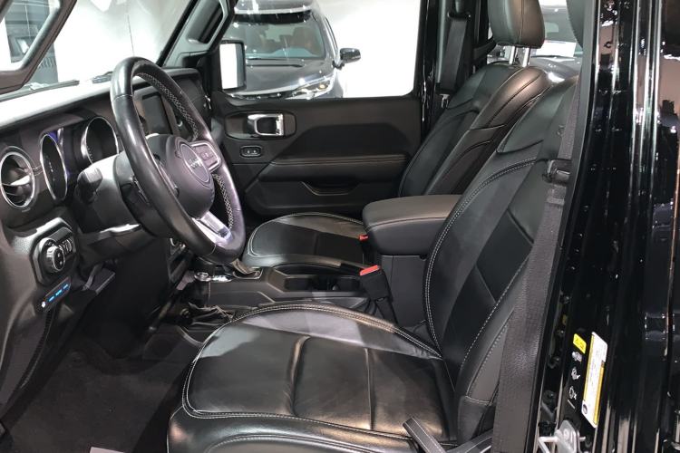 Used Jeep Wrangler New Energy 2021 Four-Door 2.0T 4xe Sahara Interior 4