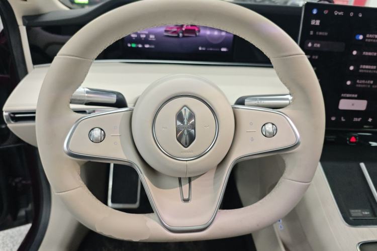 Used Hima S9T 2025 Model Pure Electric Four-Wheel-Drive Ultra Steering Wheel