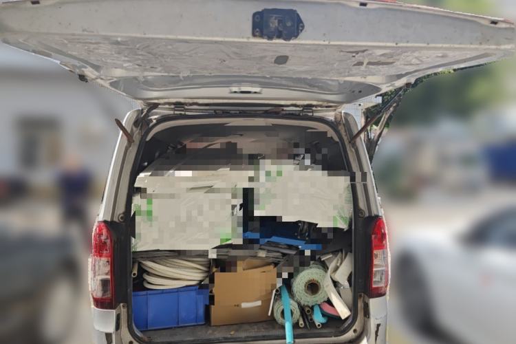 Used Wuling Rongguang V 2016 1.2L Practical Version Trunk