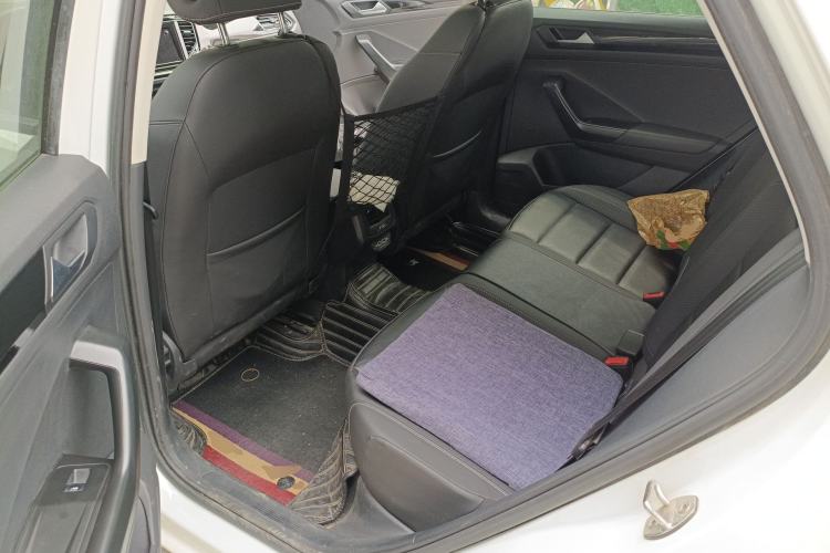 Used Volkswagen T-ROC 2019 280TSI DSG Two-Wheel Drive Comfort Version China VI Standard Left Rear Seat