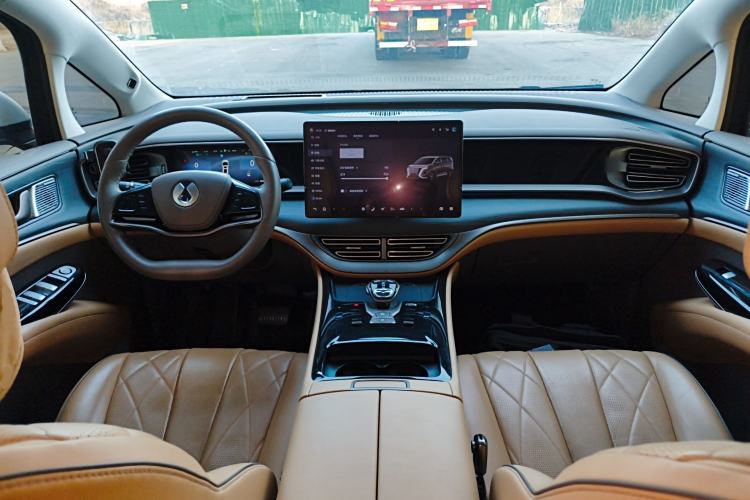 Used Denza D9 2022 EV 600 Four-Wheel Drive Flagship Model