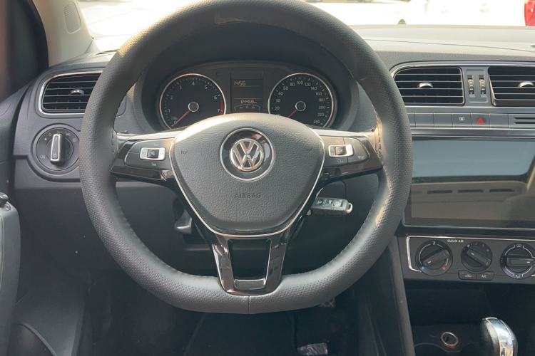 Used Volkswagen Polo 2016 1.6L Automatic Comfort Model
