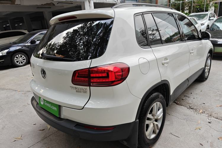 Used Volkswagen Tiguan 2016 300TSI Automatic Two-Wheel Drive Trend Edition Rear Right 45 Deg