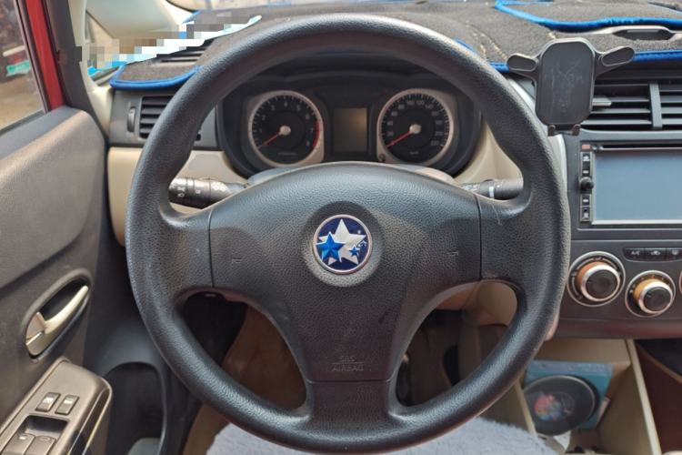 Used Venucia R50 2013 1.6L Manual Fashion Edition