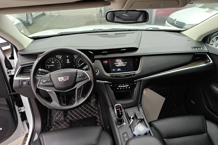 Used Cadillac XT5 2018 25T Luxury Model
