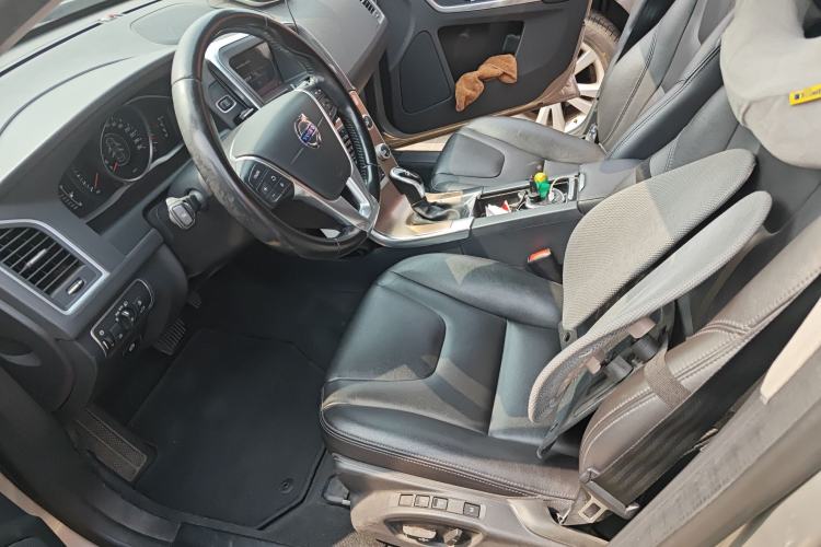 Used Volvo XC60 2015 T5 Smart Upgrade Model