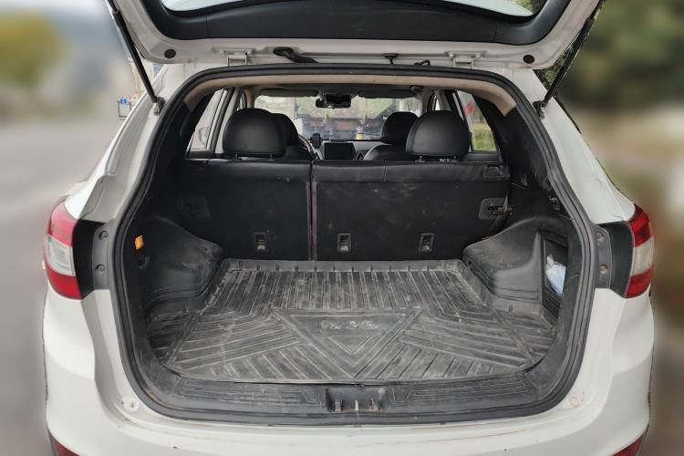 Used Hyundai ix35 2015 2.0L Automatic 2WD Smart Version China V Standard
