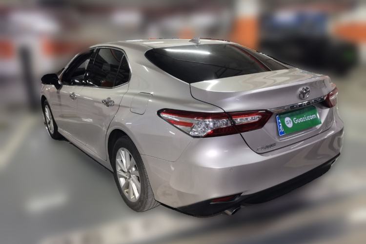 Used Toyota Camry 2021 2.0G Luxury Edition
