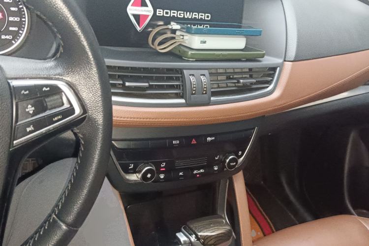 Used BORGWARD BX7 2018 28T 2WD Comfort Version 5 Seats China VI Emission Standard
