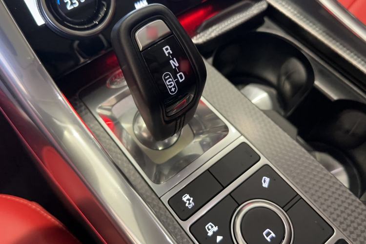Used Land Rover Range Sport 2022 3.0 L6 YAO Black Edition Gear Lever