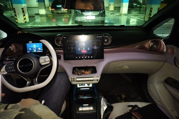 Used BYD Dolphin 2023 420 km Fashion Edition
