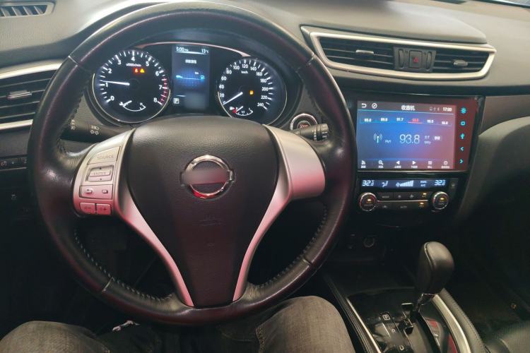 Used Nissan X-Trail 2015 2.0L CVT Comfort MAX Edition 2WD
