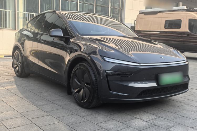 Used Tesla Model Y 2025 Long-Range All-Wheel Drive First Edition