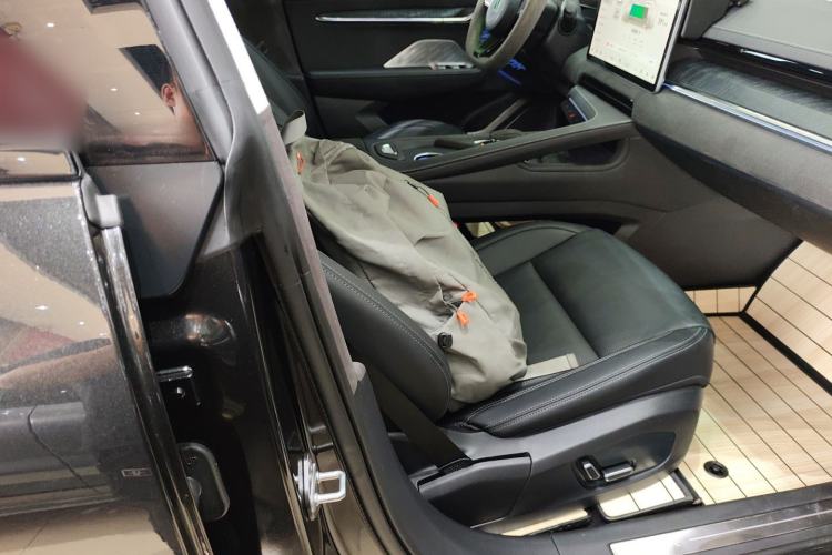 Used Zeekr 001 2022 Long-Range Dual-Motor WE Edition Right Front Seat