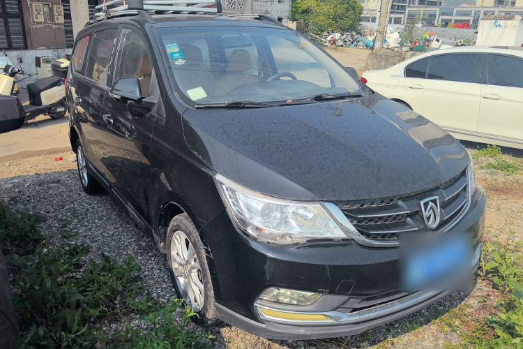 Used Baojun 730 2017 1.5T Manual Fashion Version 7 Seats China V Emission Standard Front Right 45 Deg