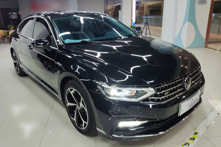 Used Volkswagen Magotan 2023 2 Million Units Limited Edition 330TSI DSG Leading Version
