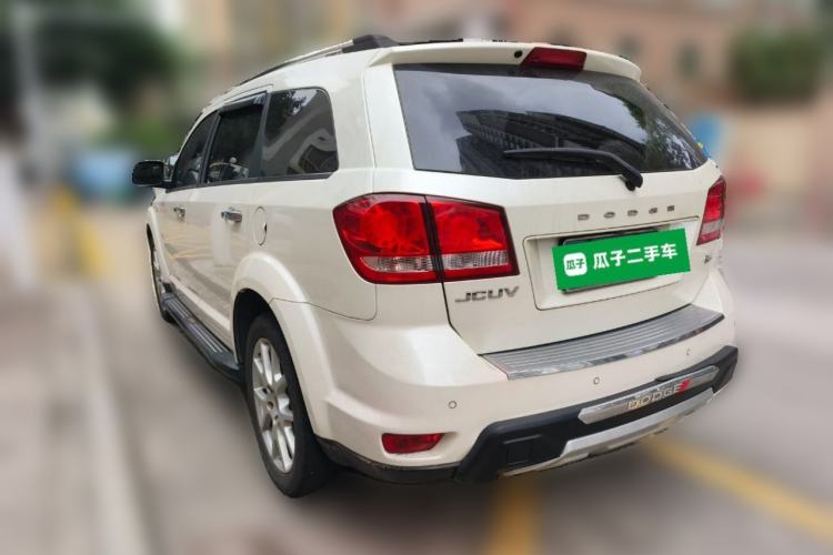 Used Dodge Journey 2013 2.4L Two-Wheel Drive Luxury Version Rear Left 45 Deg